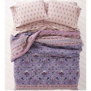 UO comforter SET