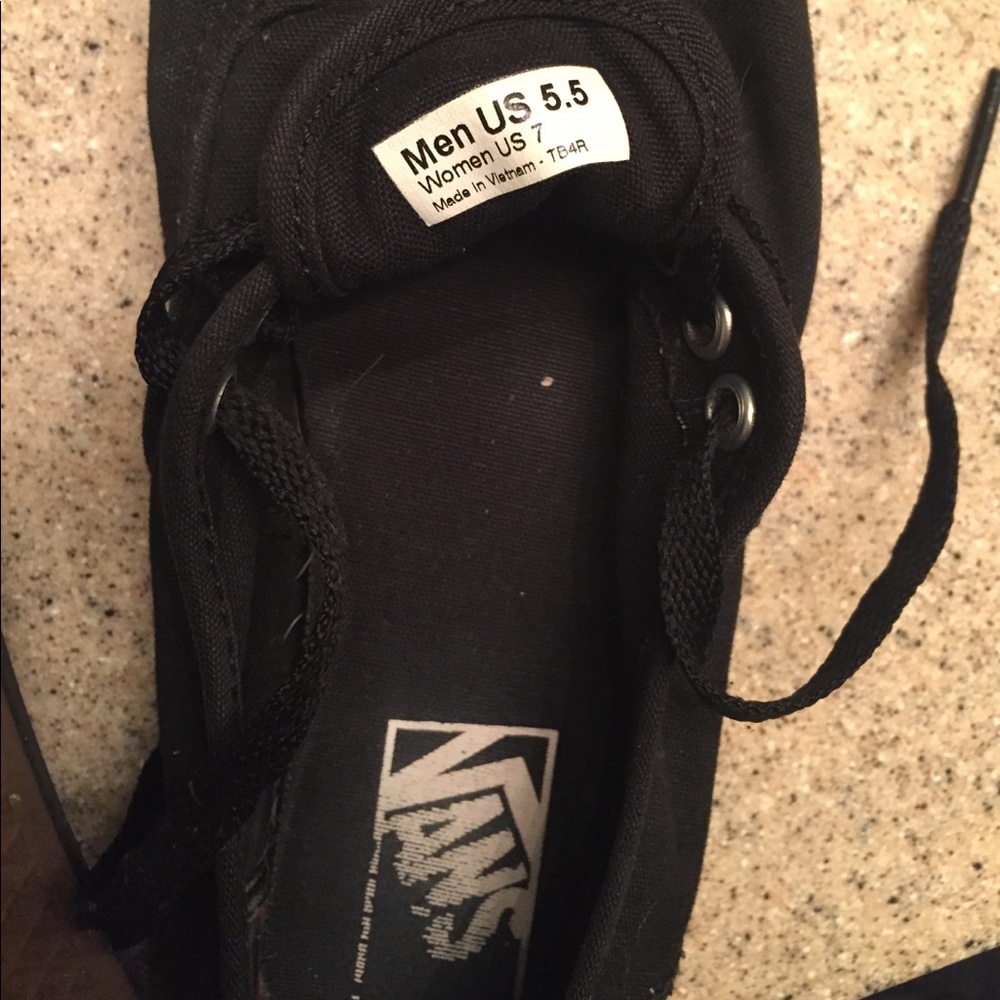 Vans - Picture 2 of 3