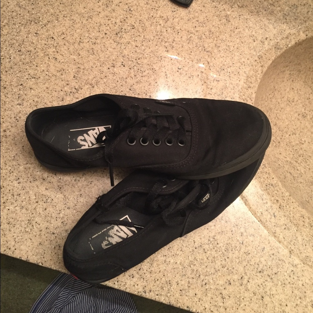Vans - Picture 3 of 3