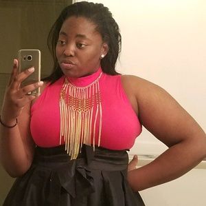 Meet your Posher, Alexis