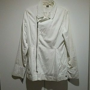 Asymmetrical pleated jacket