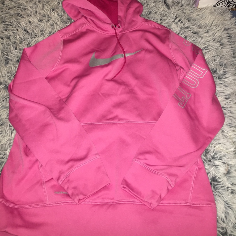New women's Nike sweatshirt