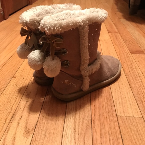 tan winter boots with sequins and pom poms - Picture 4 of 5