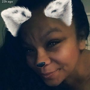 Meet your Posher, Desiree