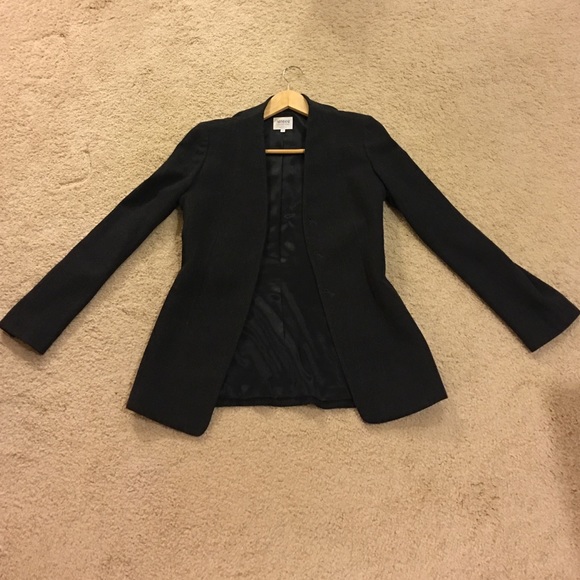 Blazer and skirt set from Armani - Picture 3 of 4