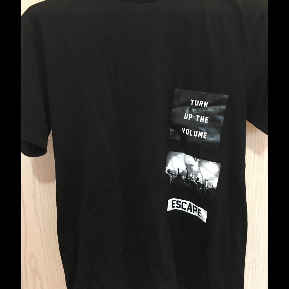Forever 21 Men's Casual T-shirt