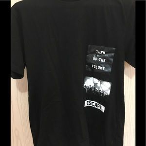 Forever 21 Men's Casual T-shirt