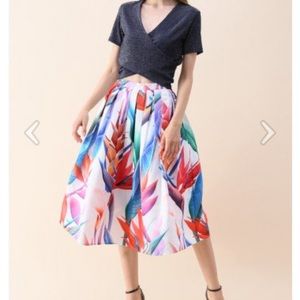 🎉HP🎉NWT tropical midi skirt- with pockets