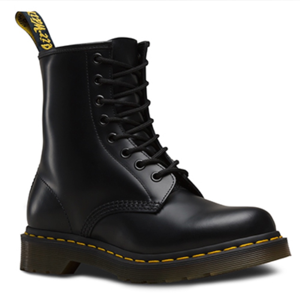 Dr. Martens 1460 Boots Matte Black