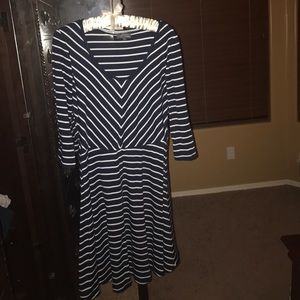 Three-quarter sleeve striped dress