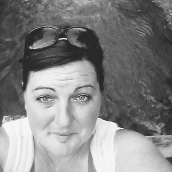 Meet your Posher, Jennifer - Picture 1 of 1