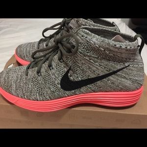 nike lunar flyknit chukka