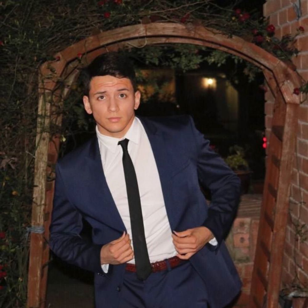 Meet your Posher, Diego