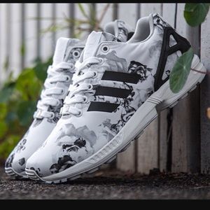 Adidas flux black and white Floral