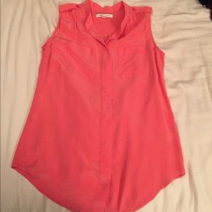 Banana Republic size 4 coral button down blouse