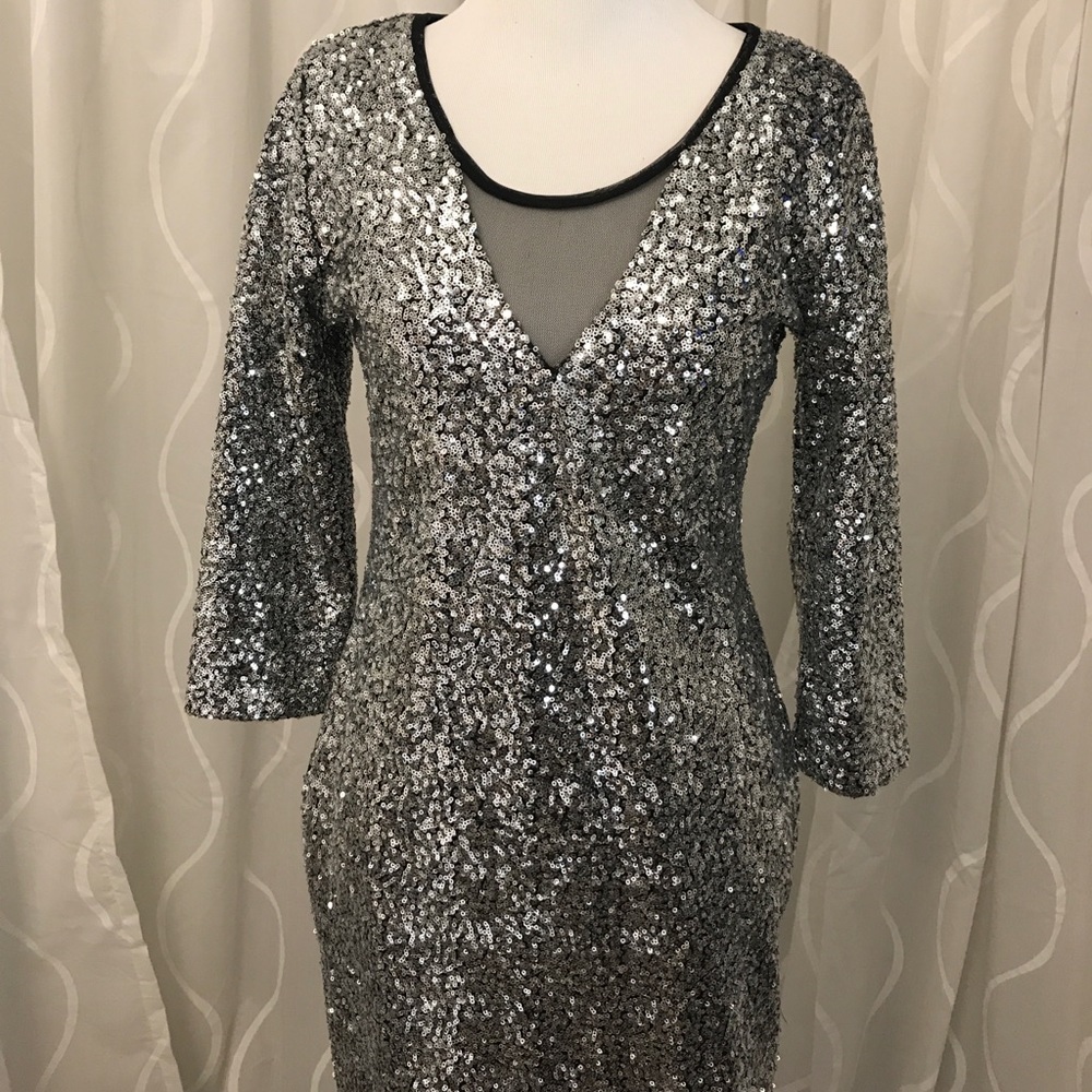 Guess (Sliver Sequin Dress)(New W/Tags)