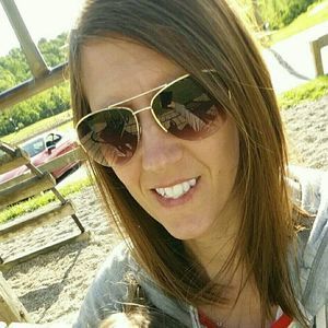 Meet your Posher, Jillian