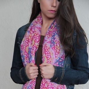 Long pink Scarf