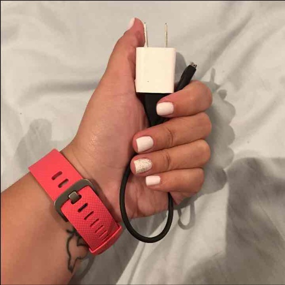 FitBit (Large)