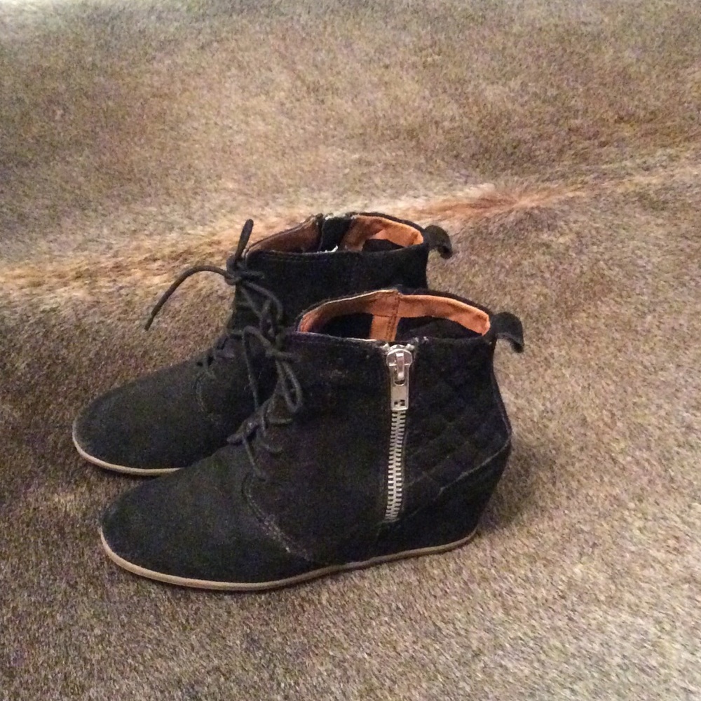 Dolce Vita Ankle Zip  Bootie