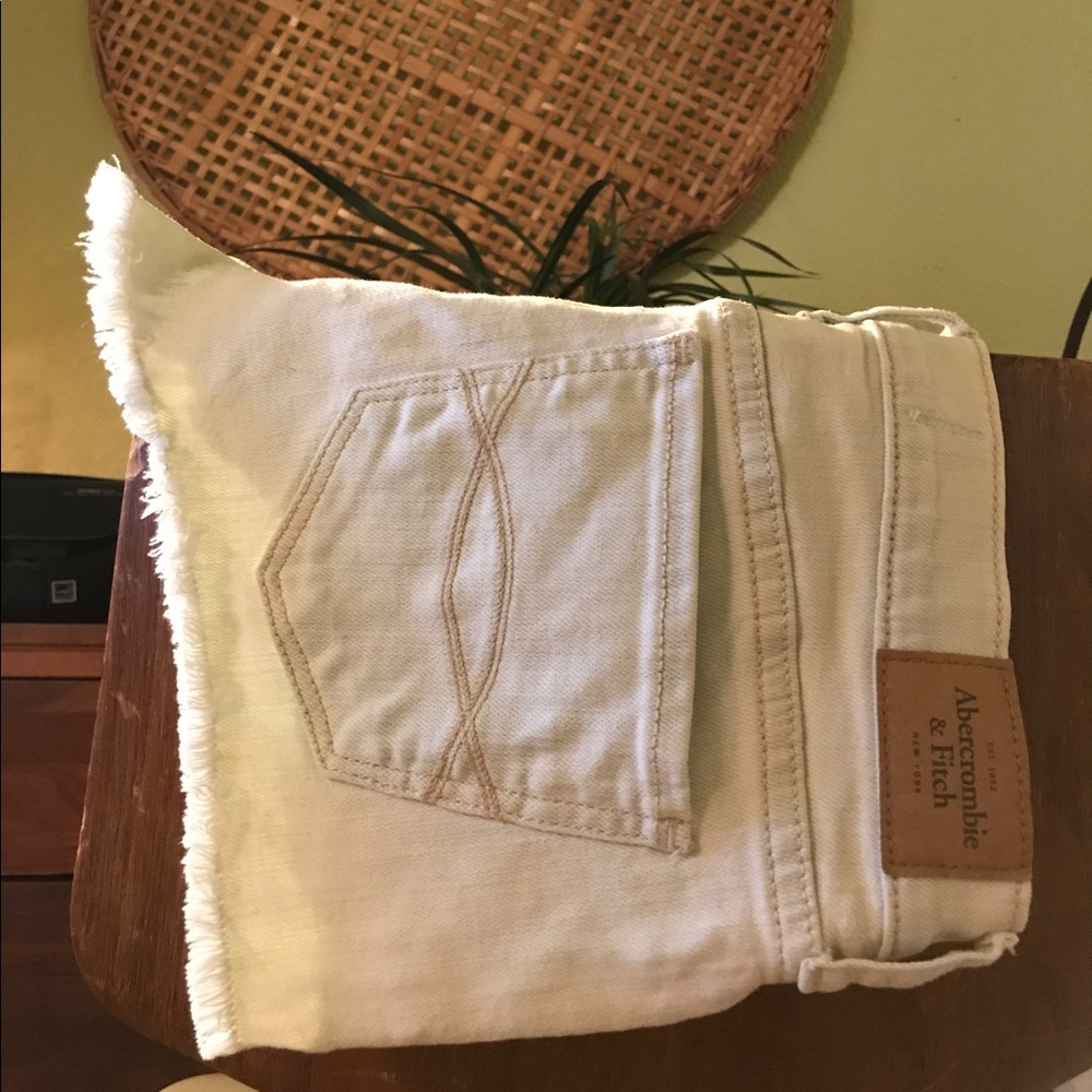 Abercrombie & Fitch light denim shorts