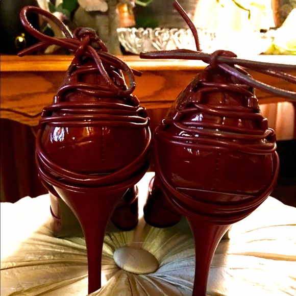Carlos Santana Brazilian Deep Red Wine Pumps 👠 - Picture 4 of 4