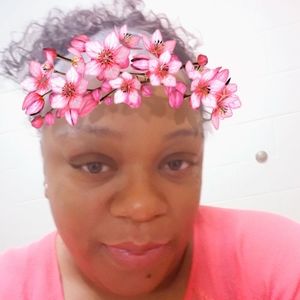 Meet your Posher, Canisha