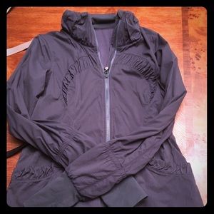 Lululemon jacket. In excellent condition, size 8.