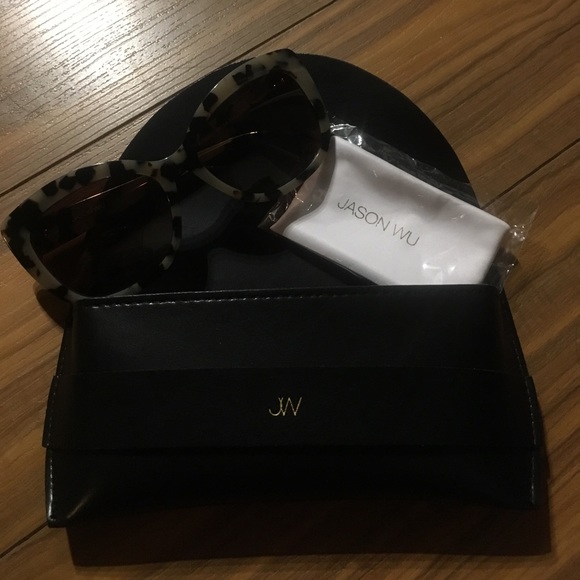 NEWJason Wu Lou Lou sunglasses With Case and Cloth main image 4
