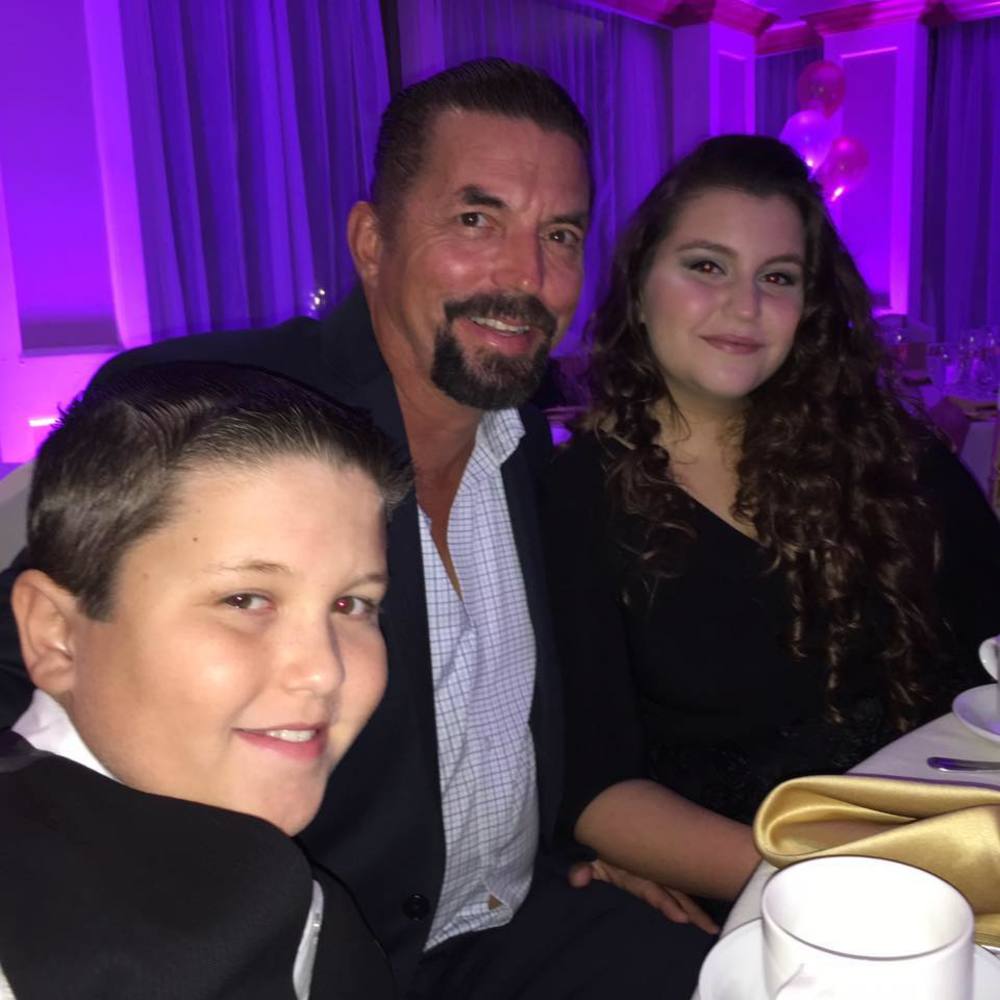 Meet your Posher, Bee