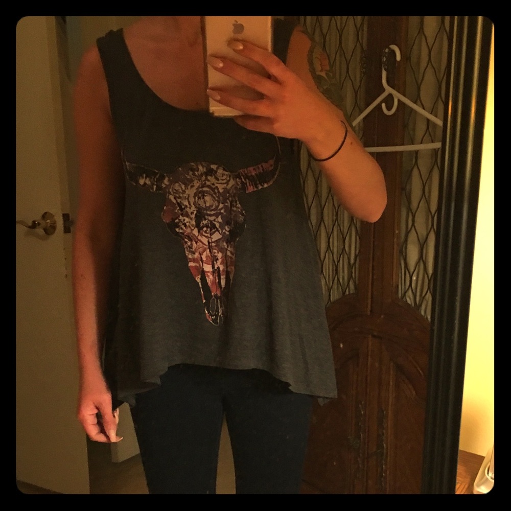 Flowing Tank Top w/ animal design