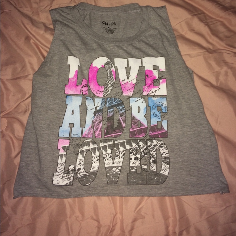 Sleeveless Graphic Crop Top