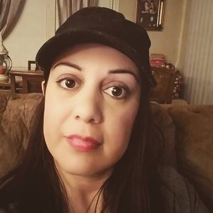 Meet your Posher, Laurie