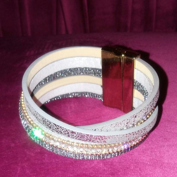 Sold!!!Brazilian Magnetic Cuff Bracelet - Picture 3 of 6