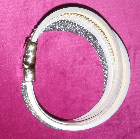 Sold!!!Brazilian Magnetic Cuff Bracelet - Picture 4 of 6