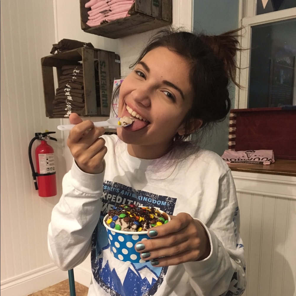 Meet your Posher, Hannah