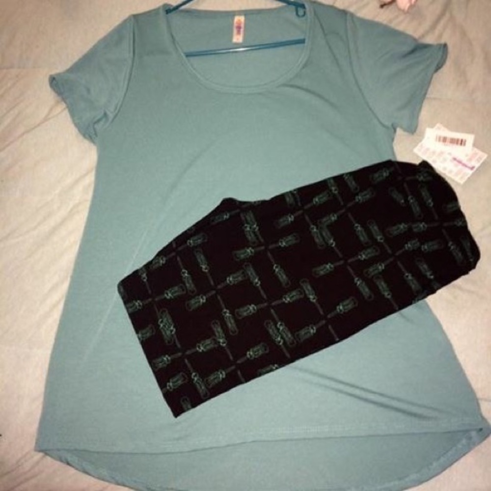 Lularoe Lg Classic Top & TC Printed Leggings Set