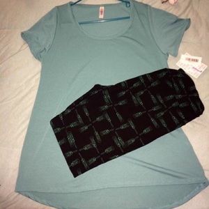 Lularoe Lg Classic Top & TC Printed Leggings Set