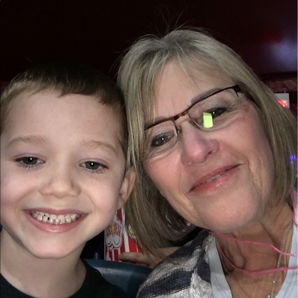 Meet your Posher, Carol - Picture 1 of 1