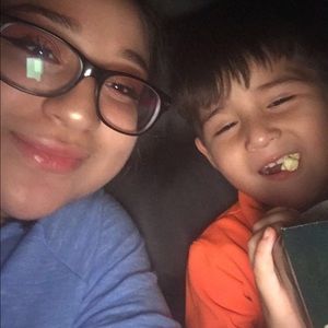 Meet your Posher, Iris