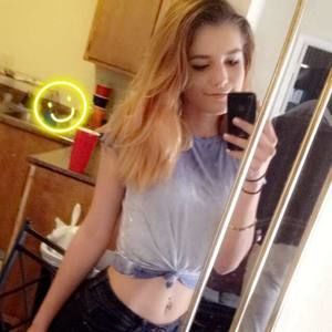 Meet your Posher, Mia