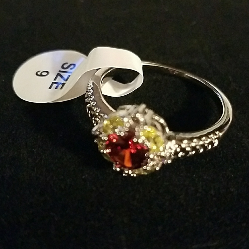 ***MAKE AN OFFER ***  Size 9 silver ring