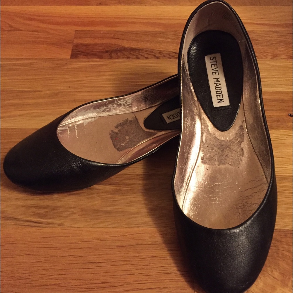 Steve Madden black leather round toe ballet flats