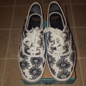 ***Moving Sale*** Kate Spade Kick
