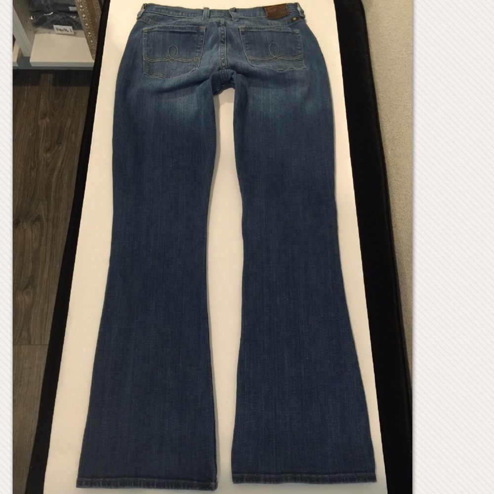 Lucky brand jeans Sofia boot size 28 X 32
