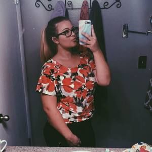 Meet your Posher, Kayla