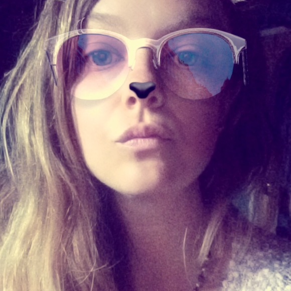 Meet your Posher, Maggie - Picture 2 of 2