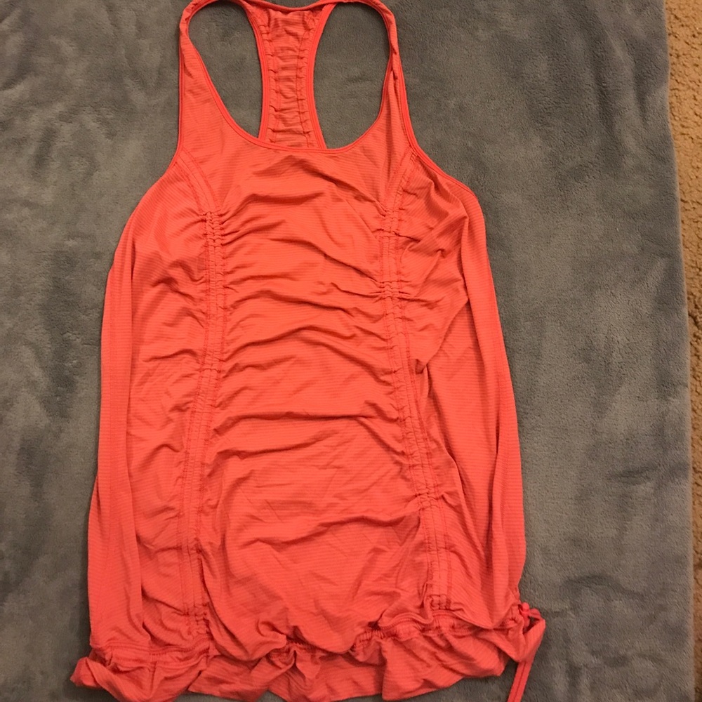 Lululemon tank!