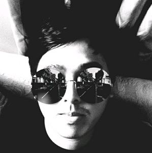 Meet your Posher, Jon-jon