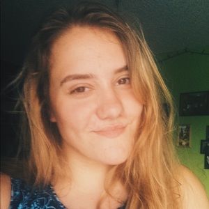 Meet your Posher, Yana